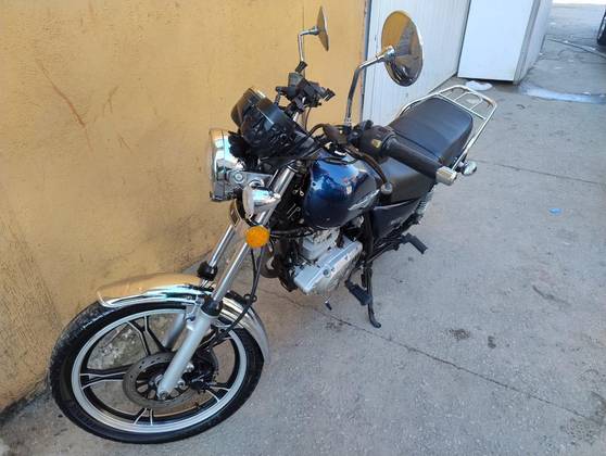 SUZUKI INTRUDER 125 